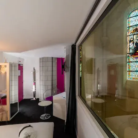 Sozo Szálloda Nantes